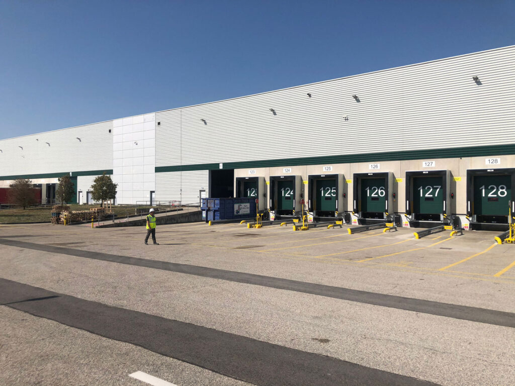 dock shelters loading bay dock shelters loading bay