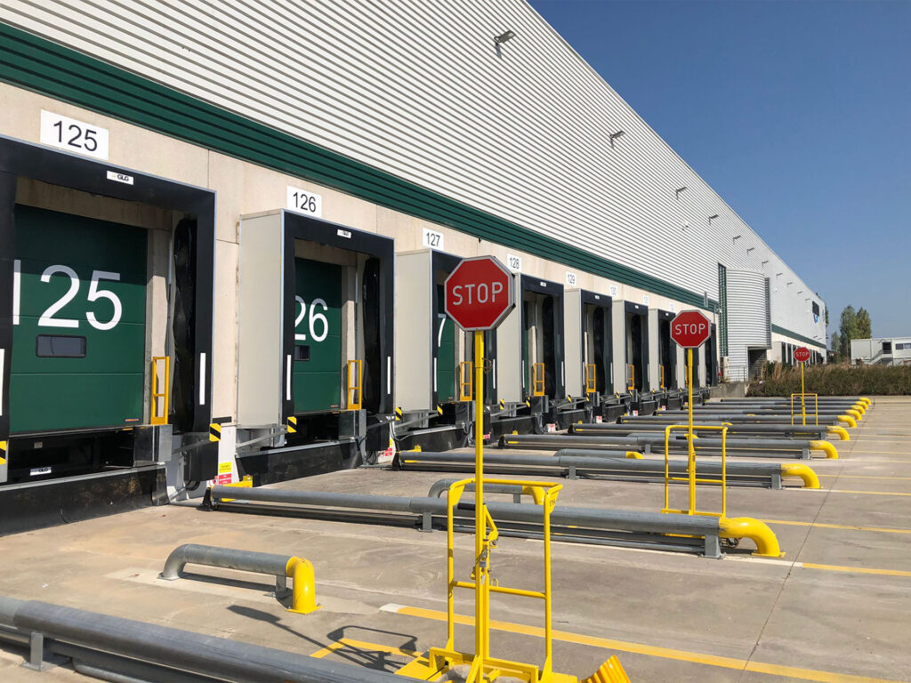 dock shelters loading bay dock shelters loading bay